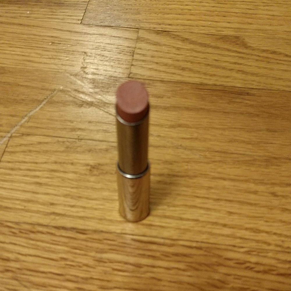 Natural beaute true dimensions lipstick